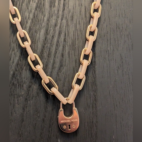 Michael Kors rose gold and pink link crystal padlock set - Picture 3 of 15